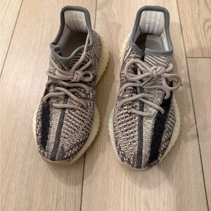 Yeezy Sneakers in Brown and Gray
